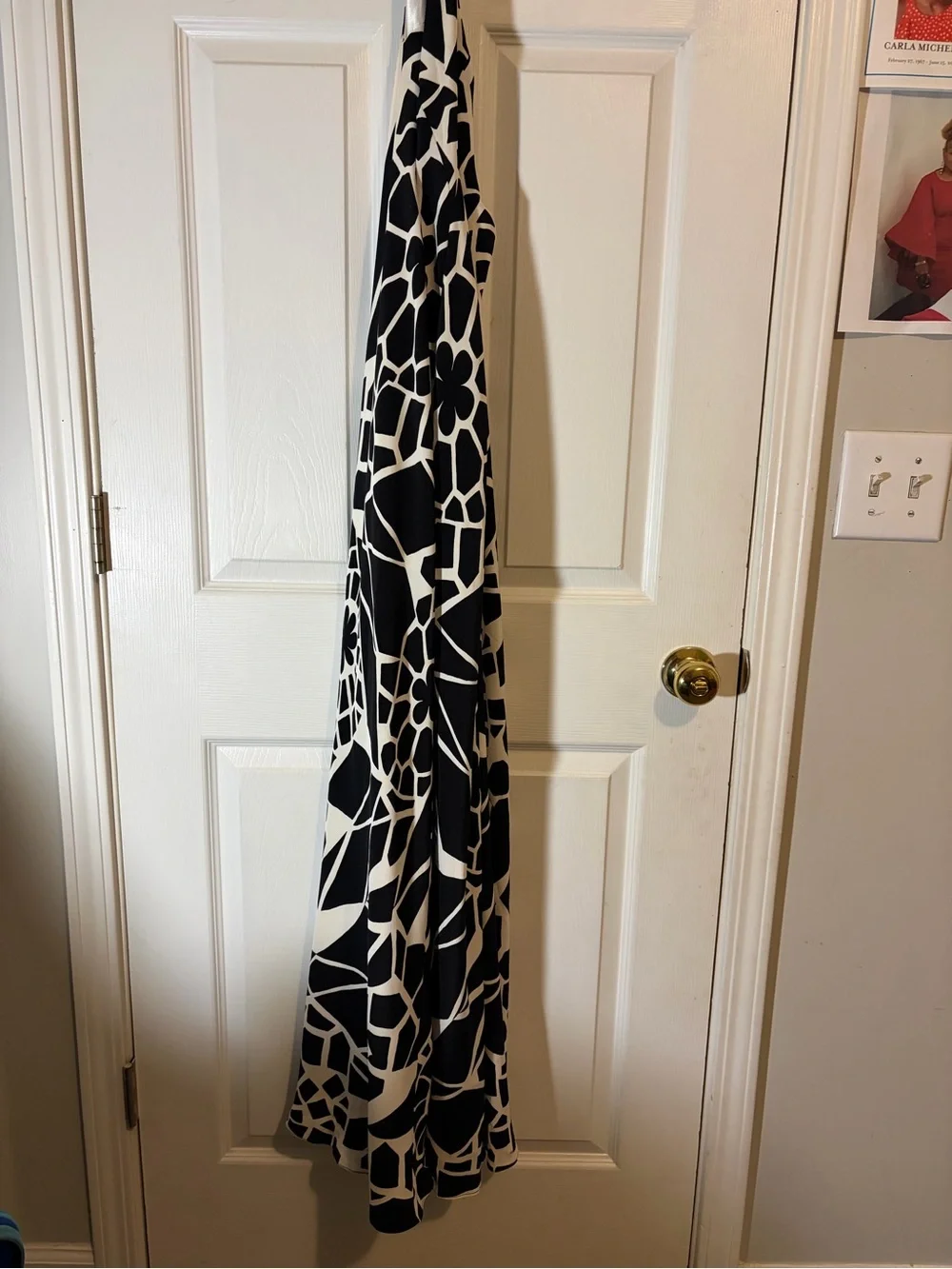 Black and White Geometric Home Accent Throw - Brand